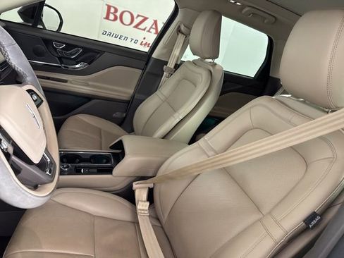 Used 2023 Lincoln Corsair Reserve w/ Equipment Group 201A image 11
