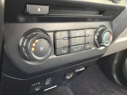Used 2015 Ford F150 XLT w/ Equipment Group 302A Luxury AWD/4WD image 24