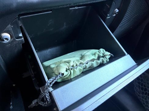 Used 2018 Jeep Wrangler Sport image 25