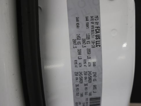 Used 2019 Chrysler Pacifica Limited w/ Tire & Wheel Group image 66