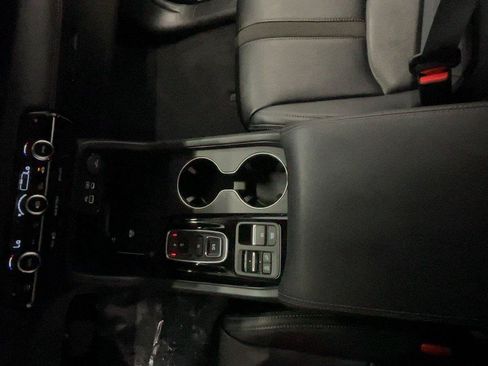 Certified 2025 Honda Pilot EX-L image 40