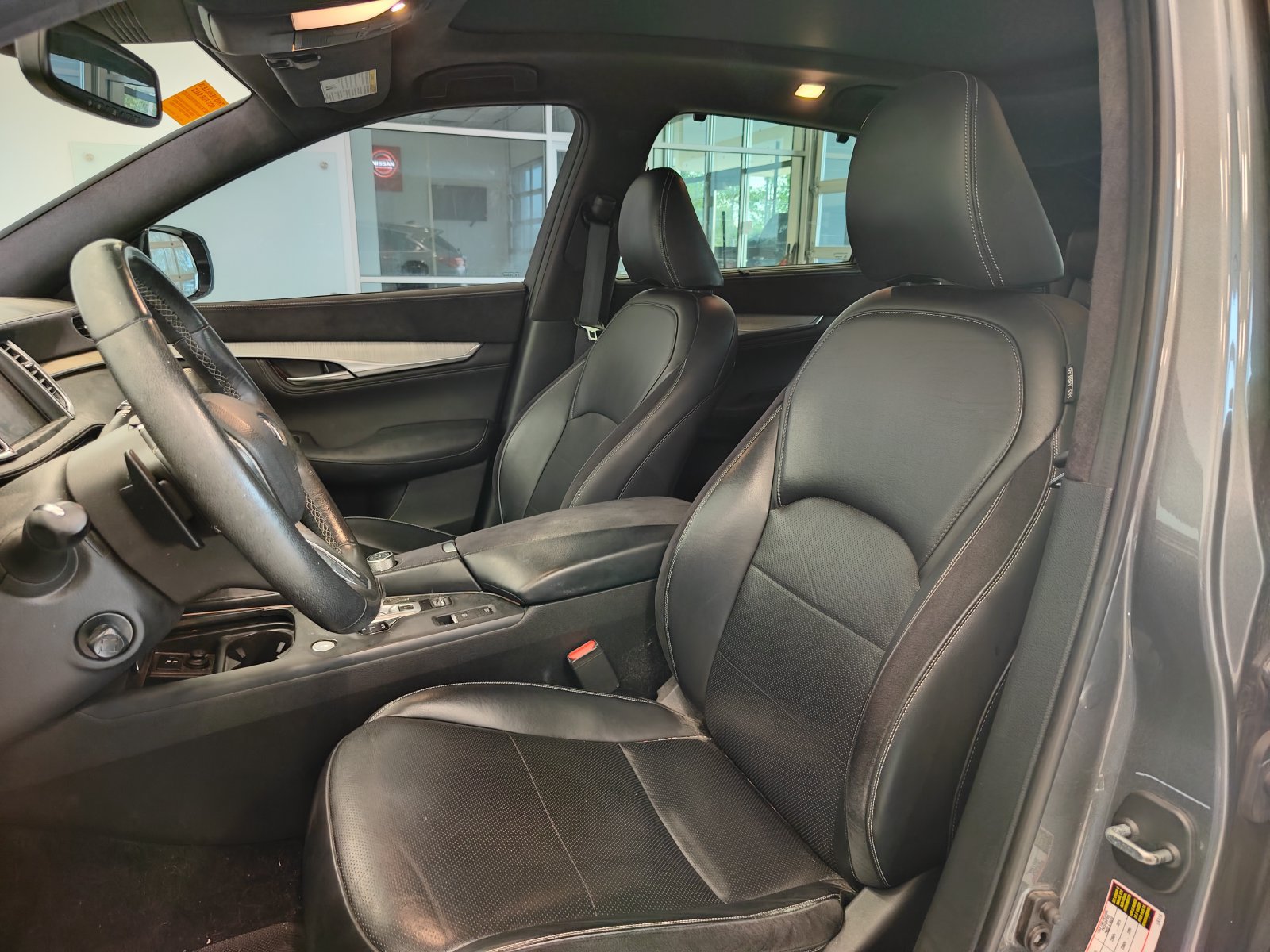 Used 2019 INFINITI QX50 Essential w/ Sensory Package AWD/4WD image 9