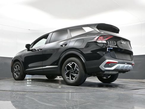Used 2025 Kia Sportage LX AWD/4WD image 46