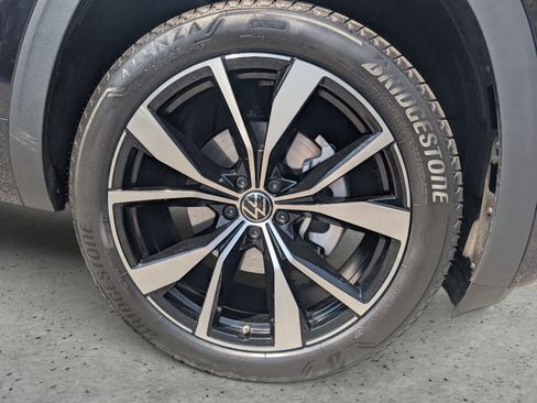 Used 2025 Volkswagen Atlas SEL Premium R-Line AWD/4WD image 9
