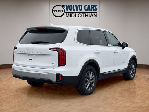 Used 2024 Kia Telluride LX AWD/4WD image 19