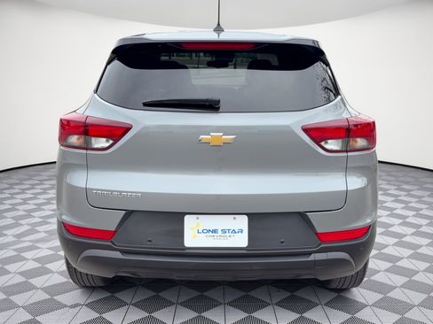 Certified 2026 Chevrolet TrailBlazer LS w/ LS Convenience Package FWD image 11