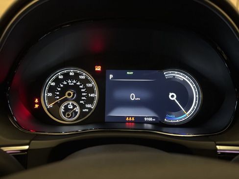 Used 2025 Genesis Electrified GV70 Advanced image 16