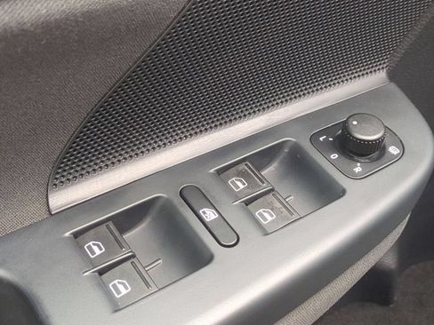 Used 2012 Volkswagen Jetta S FWD image 12