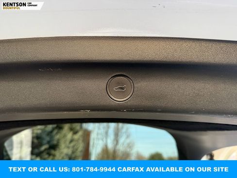 Used 2023 Tesla Model Y Long Range image 31