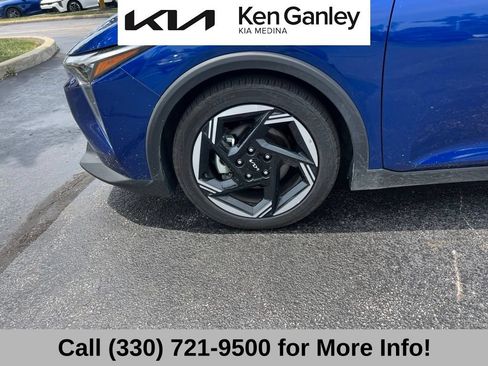 Certified 2025 Kia K4 GT-Line Turbo FWD image 17
