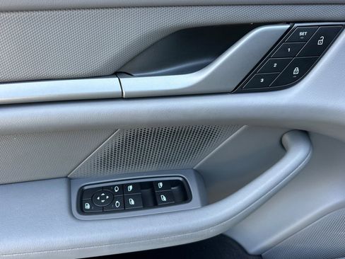 Certified 2022 Porsche Taycan 4S AWD/4WD image 12
