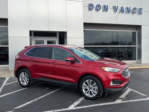 Used 2024 Ford Edge Titanium w/ Class II Trailer Tow Package image 8
