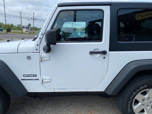 Used 2012 Jeep Wrangler Sport AWD/4WD image 39