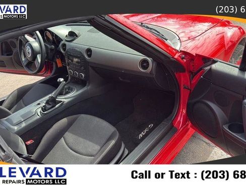 Used 2010 MAZDA MX-5 Miata Sport RWD image 29