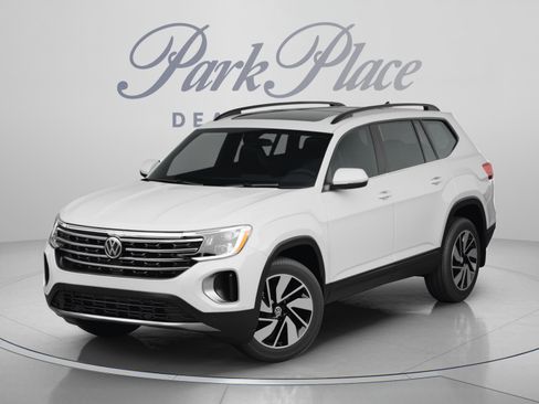 Used 2026 Volkswagen Atlas SE FWD image 1