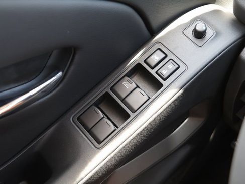 New 2025 Nissan Frontier SV w/ SV Convenience Package image 14