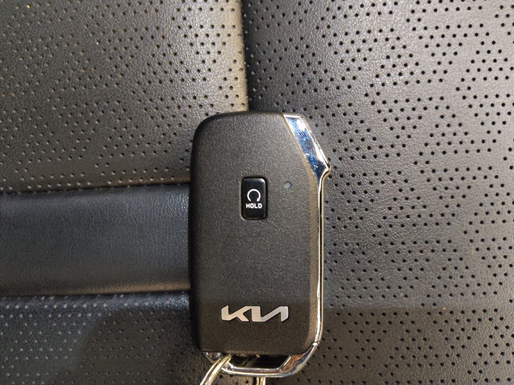 Used 2023 Kia Sorento EX w/ Panoramic Sunroof Package FWD image 32