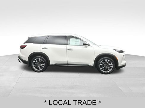 Certified 2025 INFINITI QX60 Luxe image 8