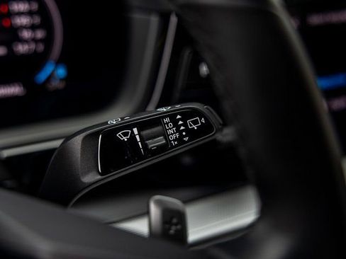 Certified 2025 Porsche Cayenne image 47