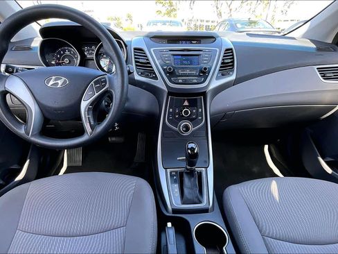 Used 2016 Hyundai Elantra SE FWD image 14