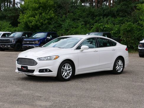 Used 2016 Ford Fusion SE w/ Equipment Group 202A FWD image 6