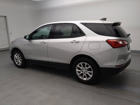 Used 2019 Chevrolet Equinox LS w/ LS Convenience Package image 3