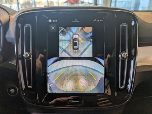 New 2026 Volvo XC40 B5 Ultra w/ Protection Package Premier image 20