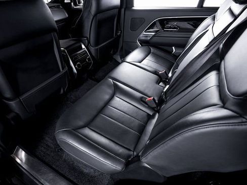 Used 2023 Land Rover Range Rover Long Wheelbase SE image 26