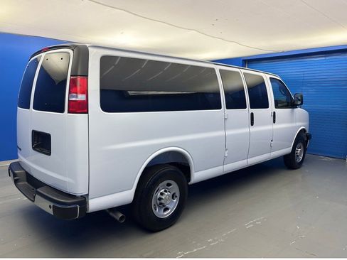 New 2025 Chevrolet Express 3500 LS image 7