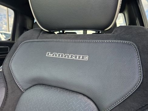 Used 2023 RAM 1500 Laramie AWD/4WD image 14