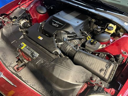 Used 2004 Ford Thunderbird image 29