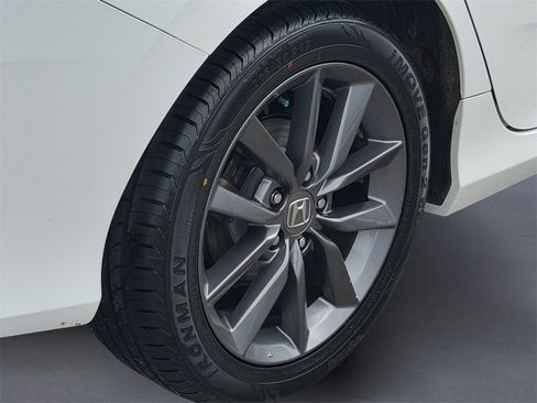 Used 2019 Honda Civic EX image 30