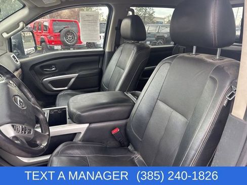 Used 2018 Nissan Titan SL w/ Chrome Package image 17