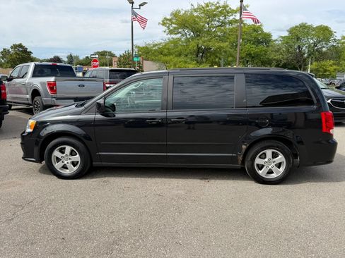 Used 2012 Dodge Grand Caravan SXT FWD image 2