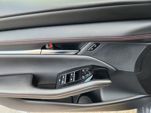 Certified 2025 MAZDA MAZDA3 Carbon image 17