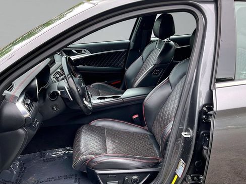 Used 2019 Genesis G70 2.0T Advanced w/ Sport Package AWD/4WD image 10