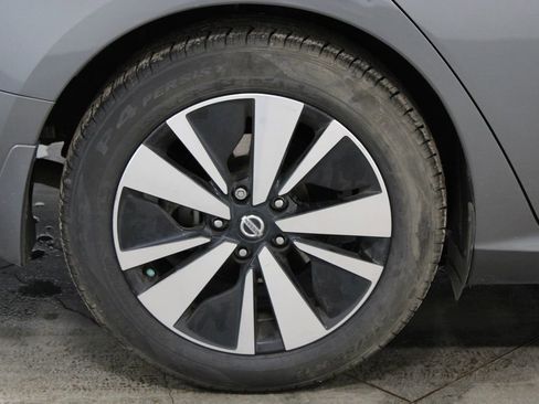 Used 2019 Nissan Altima 2.5 SV image 11