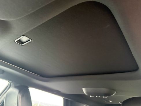 Used 2024 Dodge Durango R/T w/ Blacktop Package image 19