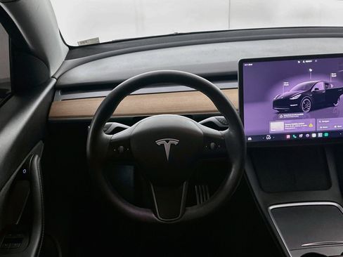 Used 2022 Tesla Model Y Performance AWD/4WD image 17