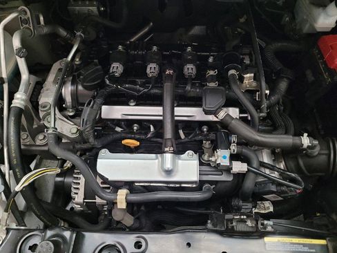 Used 2024 Nissan Versa SV FWD image 30