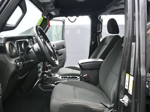 Used 2018 Jeep Wrangler Unlimited Sport S image 9