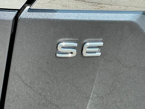 Certified 2025 Volkswagen Atlas SE FWD image 10