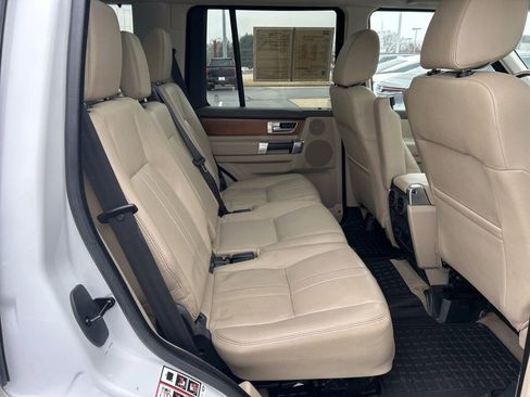 Used 2016 Land Rover LR4 HSE image 21