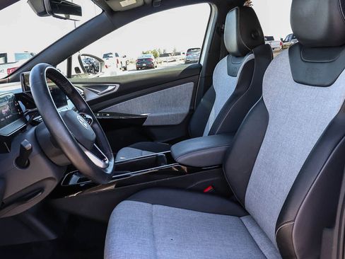 Used 2023 Volkswagen ID.4 Pro image 19