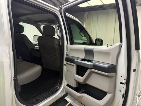 Used 2017 Ford F150 XLT w/ Equipment Group 302A Luxury image 21