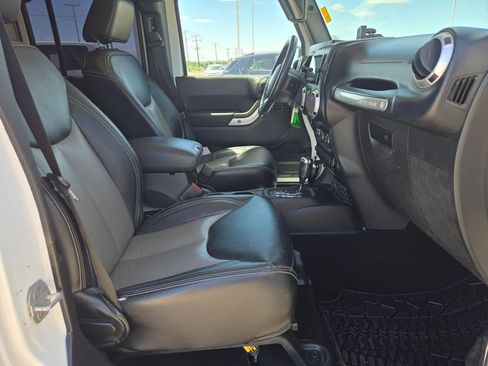 Used 2013 Jeep Wrangler Unlimited Sahara w/ Trailer Tow Group AWD/4WD image 21