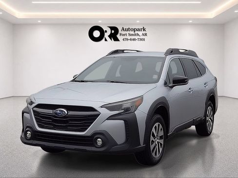Used 2024 Subaru Outback Premium AWD/4WD image 2