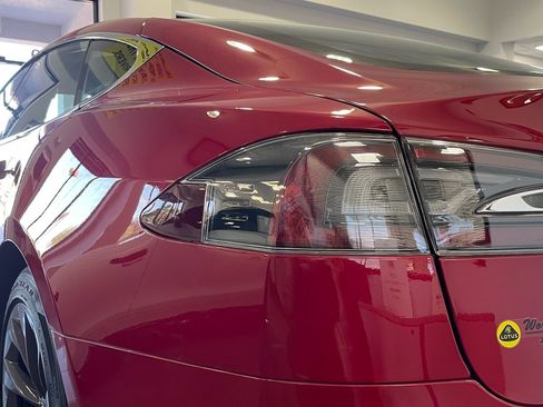 Used 2020 Tesla Model S Long Range Plus image 15