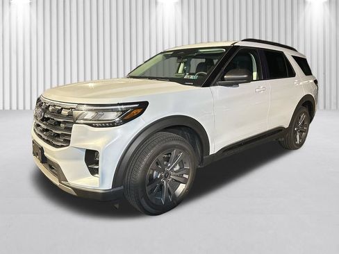 New 2026 Ford Explorer Active w/ Active Comfort Package AWD/4WD image 10