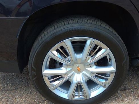 Used 2023 Chevrolet Tahoe High Country AWD/4WD image 11